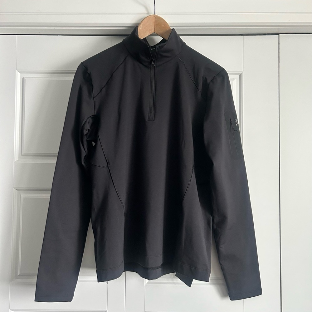 Arc’teryx 1/4 Zip Mid Layer Top